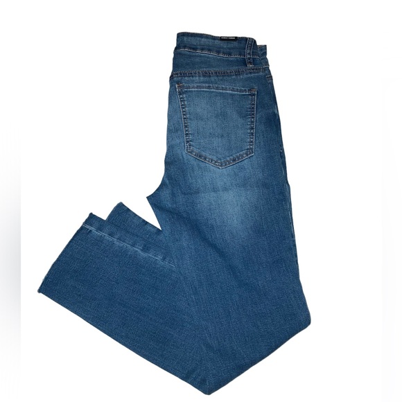 5/25$ ✨ Almost Famous Jeans - Picture 4 of 7